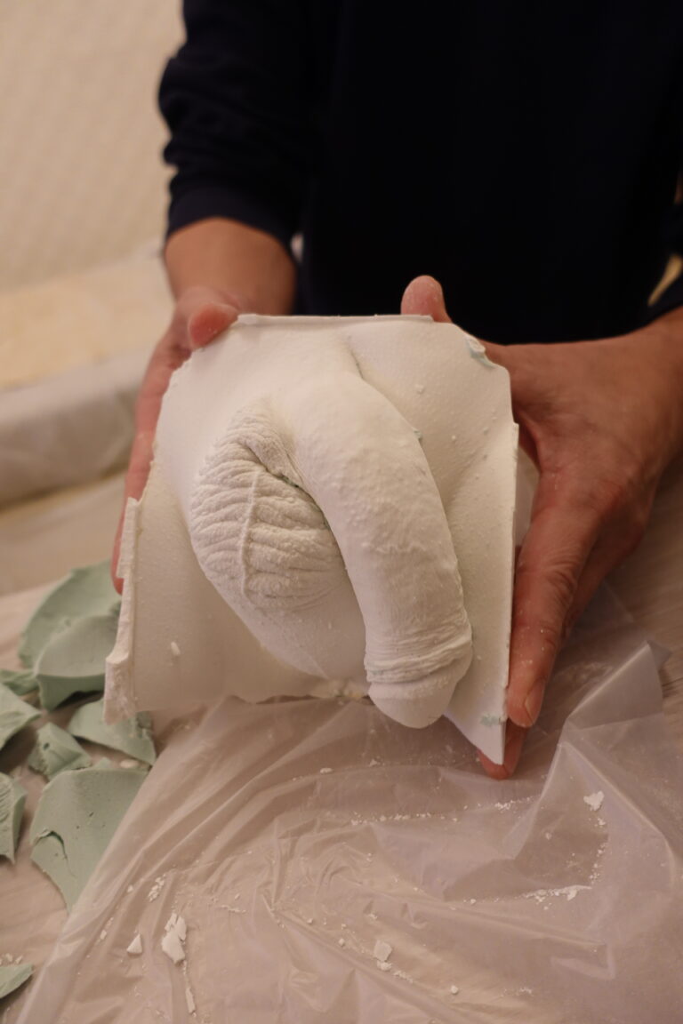 性器をアートに